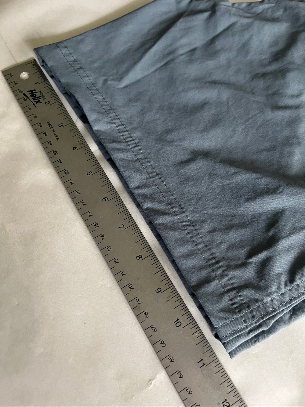Eddie Bauer Women’s Grey Shorts size 12 - Picture 12 of 14